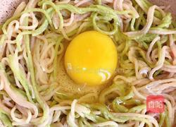面条鸡蛋饼的教学的做法图解8