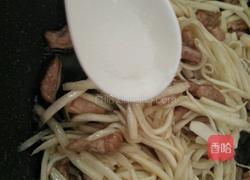 茭白炒肉丝的做法图解6
