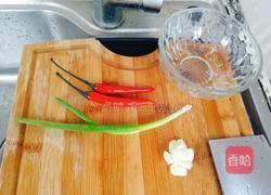 家常皮蛋内酯豆腐的做法图解1