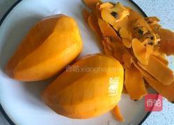 蜂蜜芒果思慕雪的做法图解1