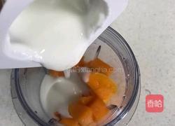 蜂蜜芒果思慕雪的做法图解3