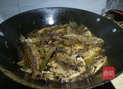 豆鼓河鱼的做法图解10