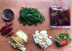 牛蛙海鲜麻辣香锅的做法图解3