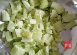 海蜇拌黄瓜的做法图解2