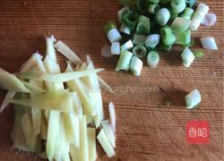 莲藕猪脚的做法图解1