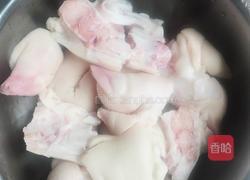 家常炖猪蹄的做法图解1