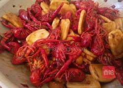 小龙虾烧年糕的做法图解13