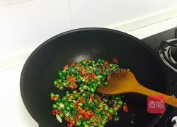 尖椒炒鸡蛋的做法图解3