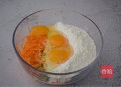 胡萝卜鸡蛋饼的做法图解3