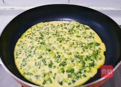 葱花鸡蛋饼的做法图解9