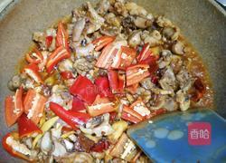 老干妈烧牛蛙的做法图解7