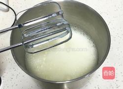 芝麻核桃蛋糕的做法图解2