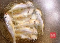 干炸黄花鱼的做法图解6