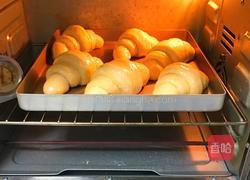 奶香牛角包的做法图解25