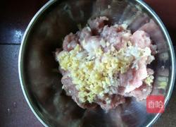 西红柿肉丸汤的做法图解1