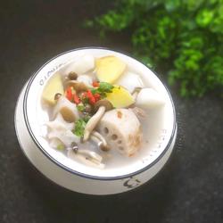 蟹味菇杂蔬汤的做法[图]