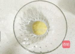 平底锅蘑菇鲜虾披萨的做法图解3