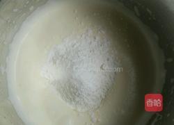 老式鸡蛋糕的做法图解3