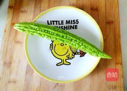 苦瓜煎蛋的做法图解1