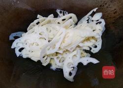 青椒炒藕片的做法图解9