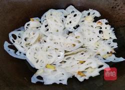 青椒炒藕片的做法图解10