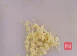 普宁豆酱炒麻叶的做法图解1