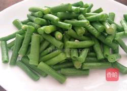 豆角鸡蛋捞面的做法图解2