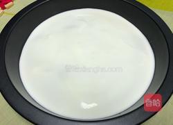 紫薯炒酸奶的做法图解3