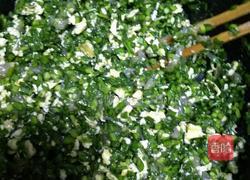 韭菜虾仁鸡蛋水饺的做法图解2