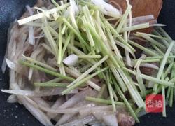 简单小炒萝卜丝芹菜肉片的做法图解5