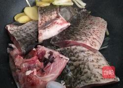 简单鲫鱼豆腐汤的做法图解1