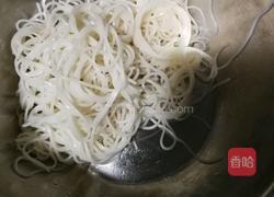 面线蛋饼的做法图解1