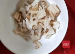 梨藕汤的做法图解1