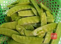 清炒豌豆的做法图解1