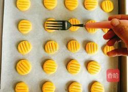 宝宝零食（蛋黄酥饼）的做法图解6