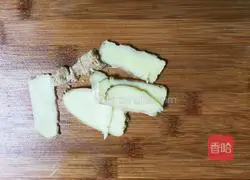 Illustration of how to make gold, silver, garlic and yellow croaker 4