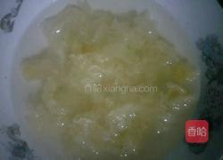 雪耳羹的做法图解2