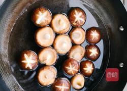 香姑玉米排骨汤的做法图解5