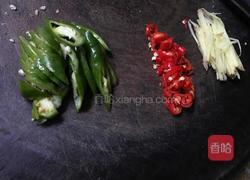 素炒开胃酸笋的做法图解2