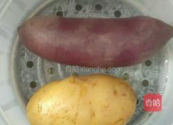 笑脸土豆饼的做法图解1