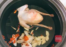 广式靓汤之“麦冬玉竹老鸽汤”的做法图解3