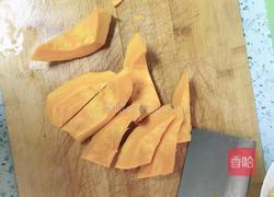 奶香丝滑南瓜粥的做法图解1