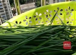 韭菜猪肉粉丝鸡蛋水饺的做法图解1