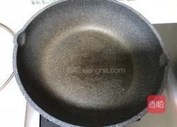 快手炒菜之“素炒胡萝卜”的做法图解3