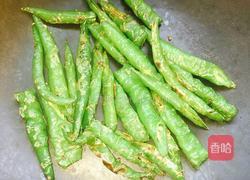 虎皮杭椒的做法图解1