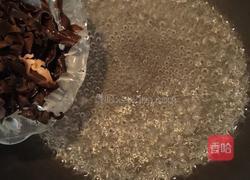 木耳炒肉的做法图解3