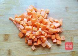 胡萝卜玉米炒黄瓜的做法图解3