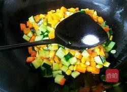 胡萝卜玉米炒黄瓜的做法图解7