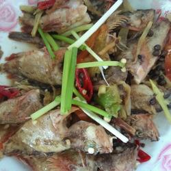 椒香杂鱼的做法[图]