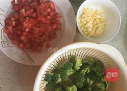 薄饼卷意面酱的做法图解2